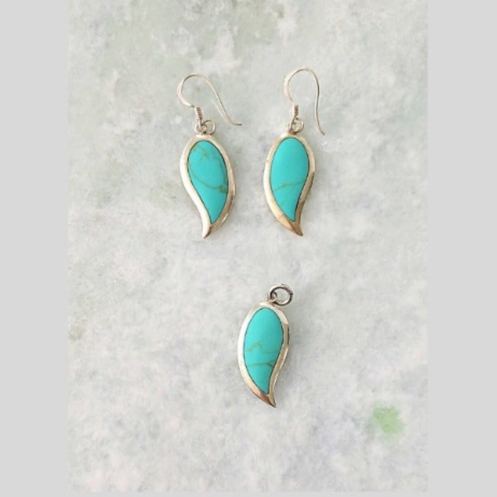 Turquoise Stone in Sterling Silver Set
